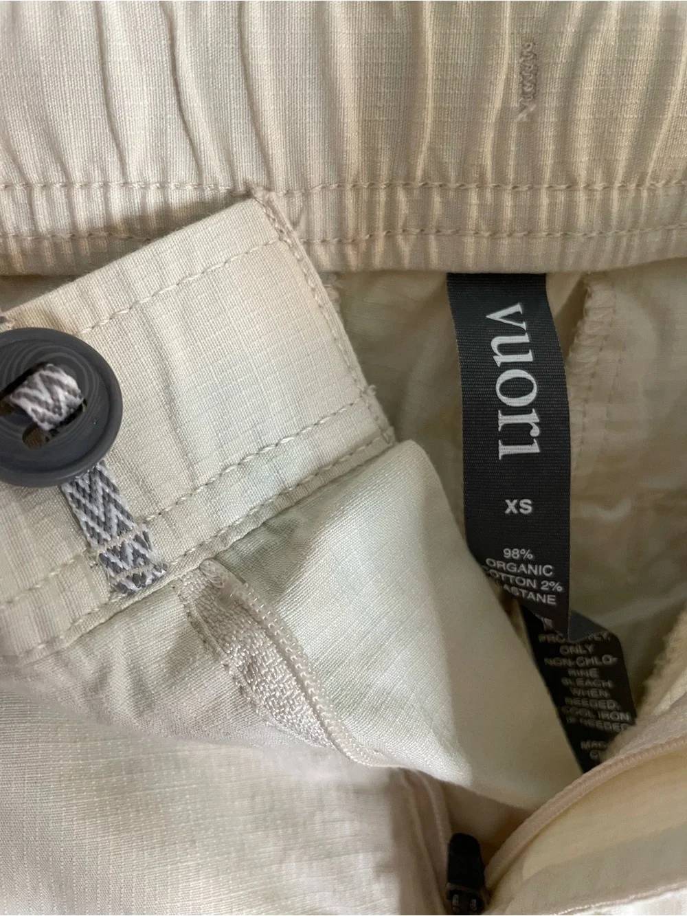 Vuori Lightweight ripstop Cargo Pants with Drawstring ladies Size XS cream chic